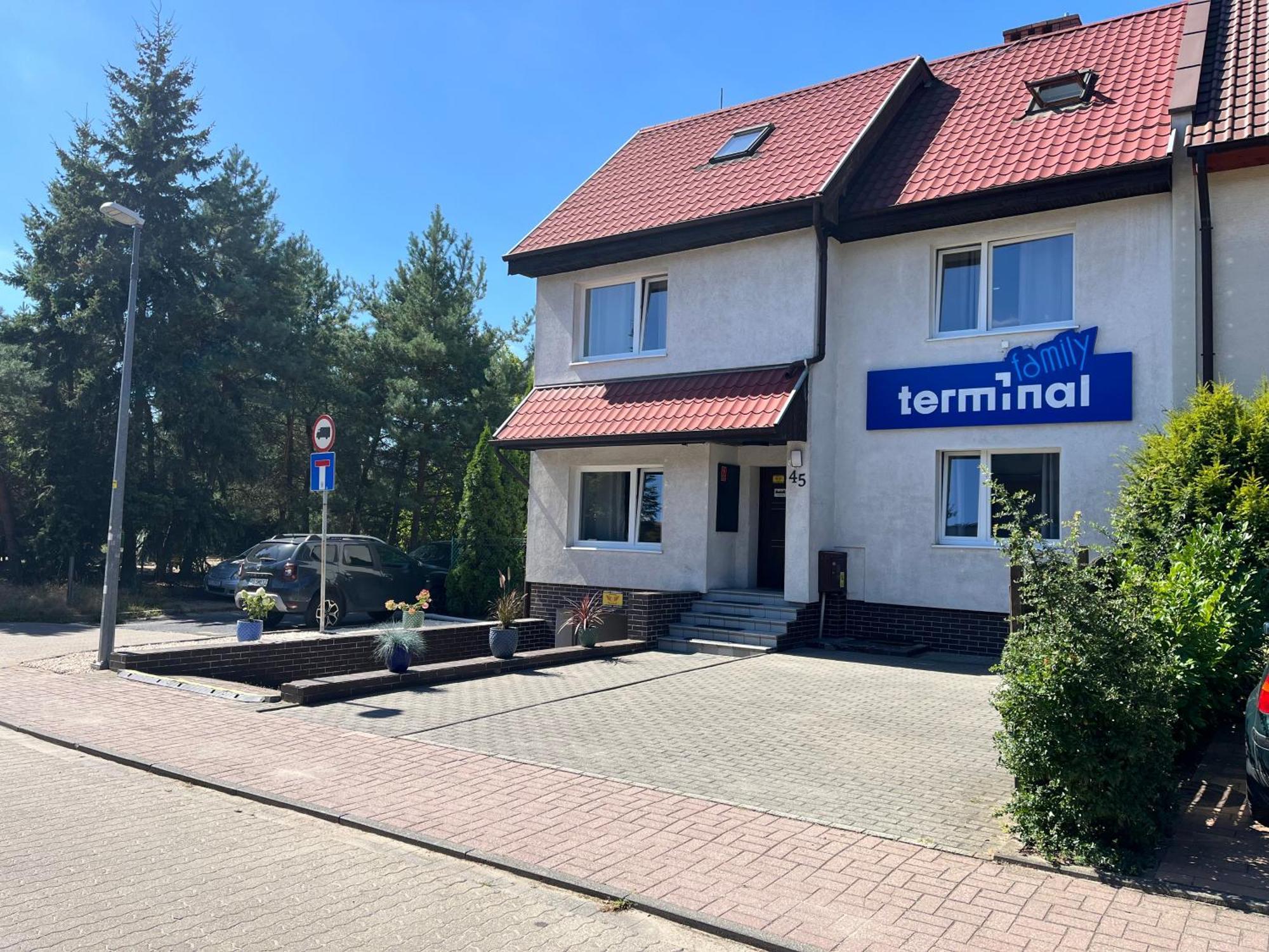 Terminal Family Airport Poznań Exterior foto